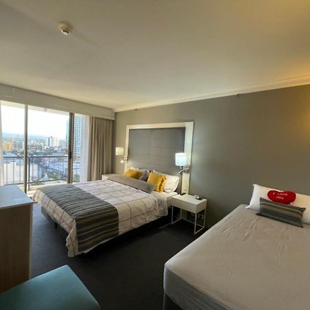 Luxury Apartment & Ocean View In Surfers Paradise Голд-Кост Экстерьер фото
