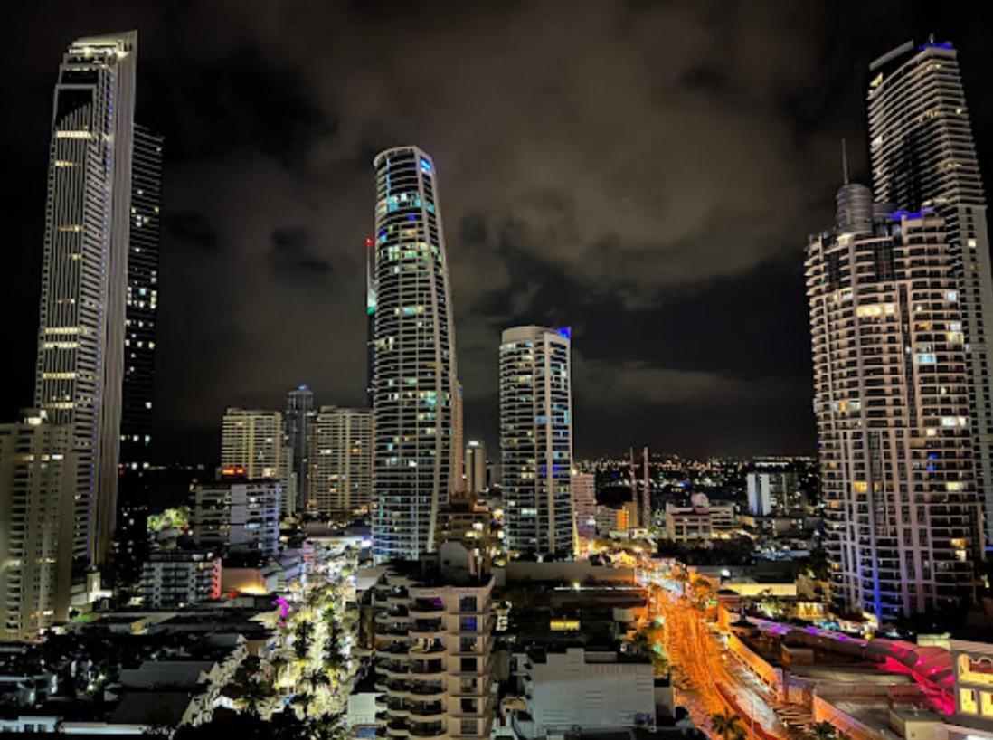 Luxury Apartment & Ocean View In Surfers Paradise Голд-Кост Экстерьер фото